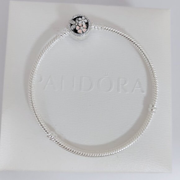 Pandora Moments Flower Clasp Snake Chain Bracelet - Picture 5 of 6